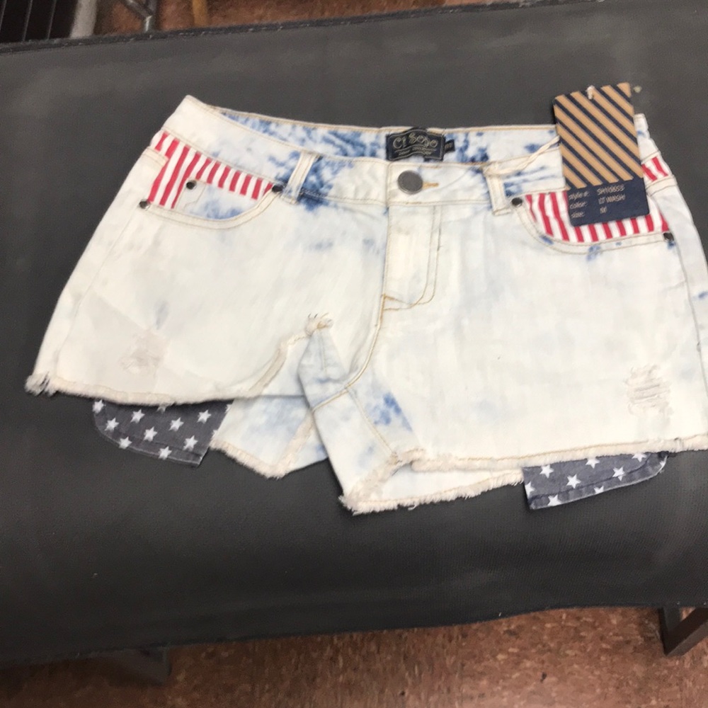 Ci Sono women’s shorts. Size M